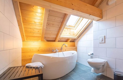 Huez-en-Oisans Chalet De Esquí | Beautiful 4 bedroom chalet, 50m Huez Express piste