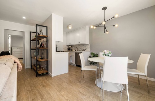 Ocean Park Apartamento | Gorgeous Chic 1BR Spacious Santa Monica Beach Gem