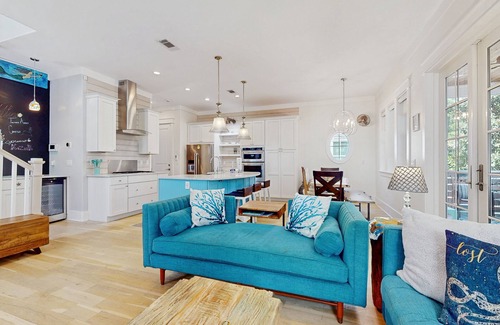 Lakeside at Blue Mountain Beach Casa | Gorgeous coastal home with plenty of space and easy beach access