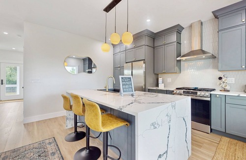Oak Court Casa | Gorgeous coastal home with private pool and close to beach