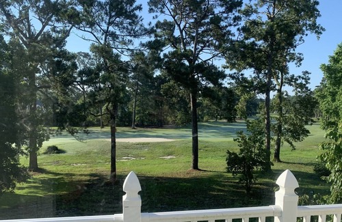 Hampstead Casa | Gorgeous Coastal Retreat on Golf Course!