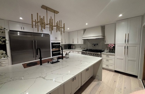 Lansing Casa | Gorgeous Completely Renovated Lakehouse, directly on lake. 20 mins to Cornell