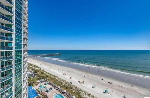 Downtown Myrtle Beach Apartamento | Gorgeous Condo 3 Br 3 Balconies SB 11th Floor