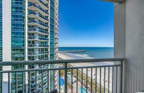 Downtown Myrtle Beach Apartamento | Gorgeous Condo 3 Br 3 Balconies SB 11th Floor