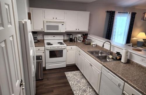 Myrtle Beach Casa | Gorgeous condo at River Oaks golf grounds