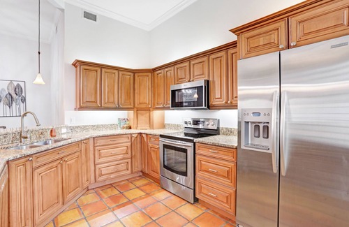 Pelican Bay Condominio | Gorgeous Condo in Pelican Bay