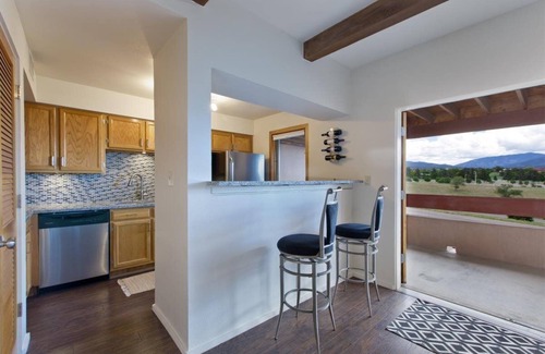Santa Fe Condominio | Hermoso condominio cerca de la histórica plaza de Santa Fe!