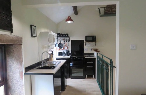 Parsonby Cabaña | Gorgeous, cosy upside down cottage with garden space - Grooms Cottage