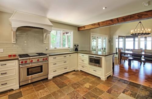 Minett Cabaña | Gorgeous Cottage on Lake Rosseau! Huge Boathouse Deck + 300ft of Frontage!