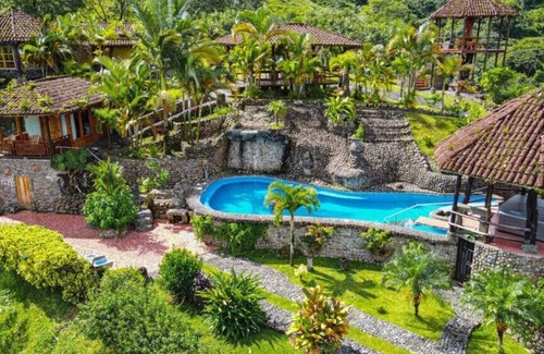 El Fósforo Casa | Gorgeous Cottage with Pool & Jacuzzi access & Spectacular Volcano & Lake views.