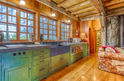 Government Camp Chalet De Esquí | Gorgeous custom-built chalet with fireplace & home office - walk to ski/hiking