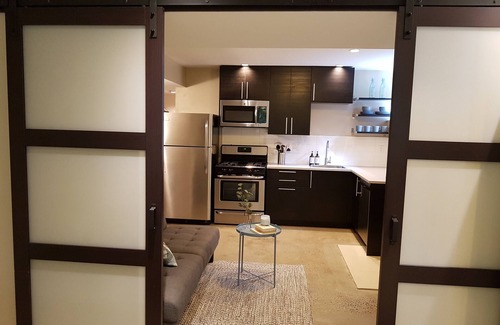 Deep Cove Apartamento | Gorgeous Deep Cove! Kayak, ski, bike, bring your dog! Explore the North Shore.