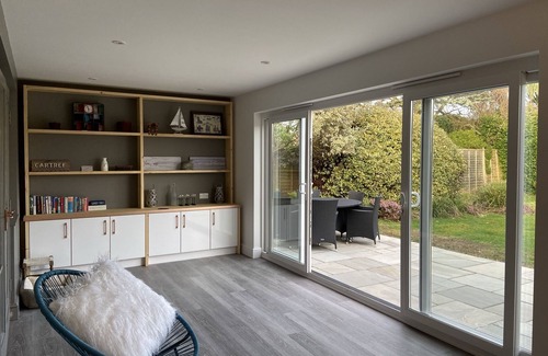 East Preston Casa | Hermosa casa de lujo de diseño, a 2 minutos del mar, para 6 personas.