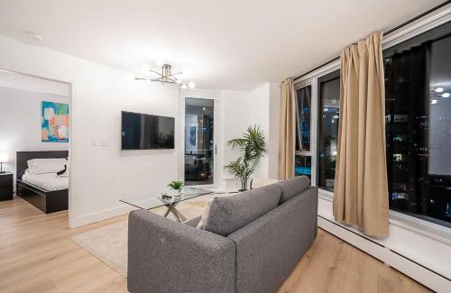Crosstown Apartamento | Gorgeous Downtown Unit with City Views