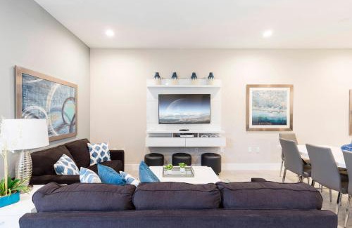 West Kissimmee Casa | Gorgeous Dream Villa 5 min to Disney