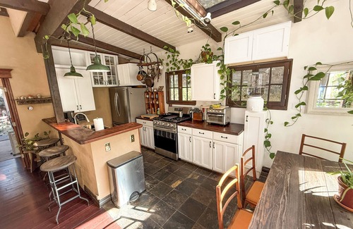 Topanga Casa | Gorgeous, Elegant, Rustic Topanga House--5 miles to Beach