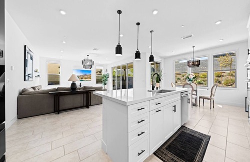 San Juan Capistrano Casa | Gorgeous estate with AC in Mission Viejo - 5 bedrooms available