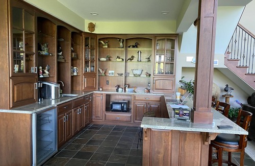 Nazareth Casa | Gorgeous Executive Estate on Sugarloaf All-sports Lake in Schoolcraft, Mi.