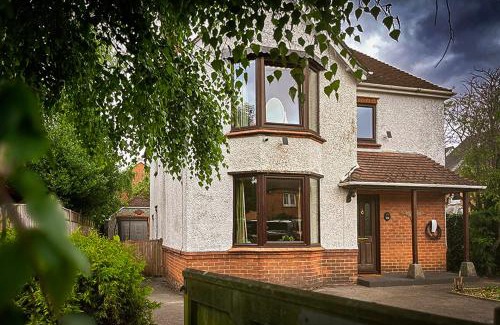 Newbury Casa | Gorgeous Family 3 Bedroom Home