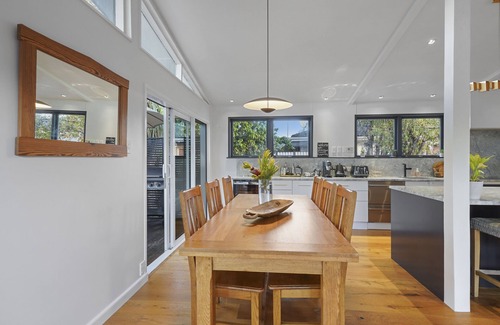 Glendowie Apartamento | Gorgeous Family Home-Fully Fenced & Toys