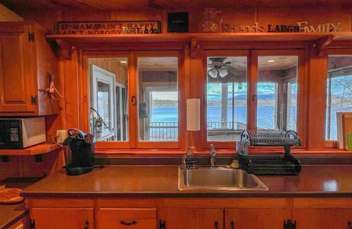 Fryeburg Cabina | Gorgeous Family Lakefront Cabin | Incredible Views