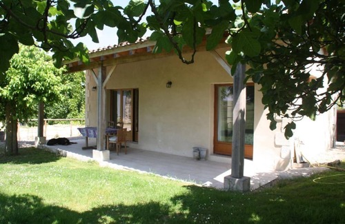 Saint-Pierre-sur-Dropt Casa | Gorgeous Cottage, countryside views & pool