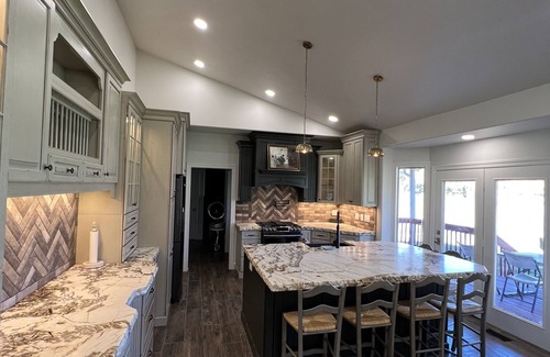 Huntsville Otro | Gorgeous French Farmhouse/Ranchette/Ski Chalet in Idyllic Huntsville/Eden Valley