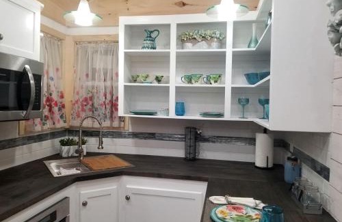 Georgia Coast Casa | Gorgeous, Fully-Equipped Tiny House Rental for Glamping Escapes in Georgia