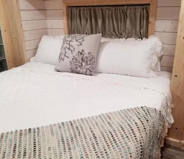 Georgia Coast Casa | Gorgeous, Fully-Equipped Tiny House Rental for Glamping Escapes in Georgia