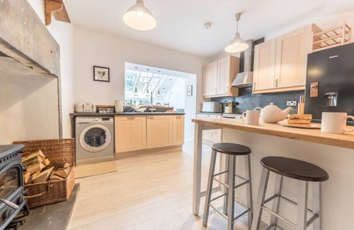 Kirkby Lonsdale Casa | Gorgeous Georgian family friendly property, central Kirkby Lonsdale with parking and EV charger