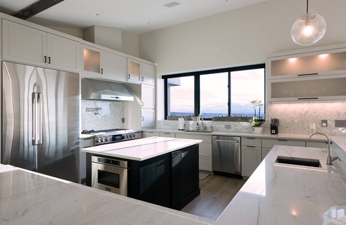 Holladay Casa | Gorgeous Getaway near SLC & Ski