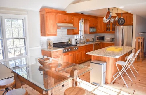 South Dennis Cabaña | Gorgeous Getaway on the Cape Cod Bikepath **New!**