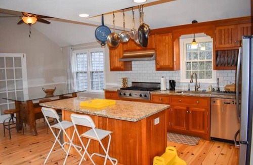 South Dennis Cabaña | Gorgeous Getaway on the Cape Cod Bikepath **New!**