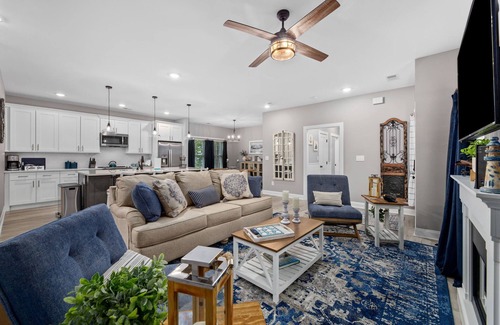 Pawleys Island Casa | Gorgeous getaway with all the extras included!