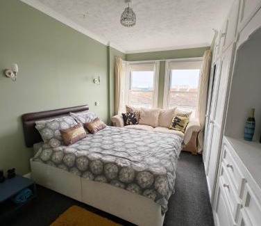 Hopton Casa | Gorgeous Gorleston holiday home