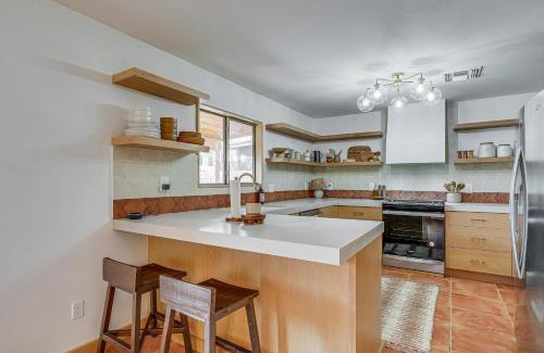 Green Valley Casa | Gorgeous Green Valley Home Patio and Private Pool!