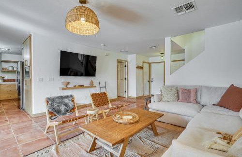 Green Valley Casa | Gorgeous Green Valley Home Patio and Private Pool!