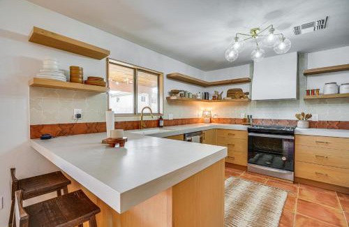 Green Valley Casa | Gorgeous Green Valley Home Patio and Private Pool!