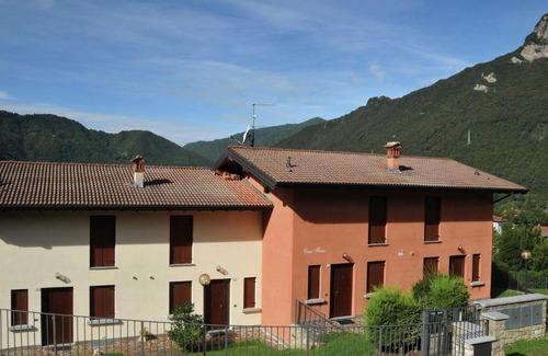 Crone Casa | Gorgeous Holiday Home near Idro with Private Terrace
