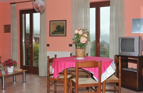 Crone Casa | Gorgeous Holiday Home near Idro with Private Terrace