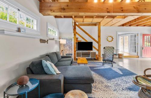 South Dennis Casa | Gorgeous Home 1 mile to Beach and near Cape Cod Bikepath