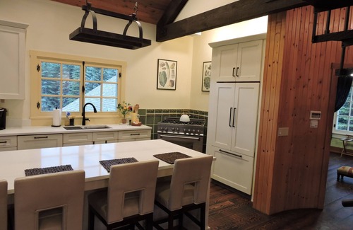 Kalispell Casa | Gorgeous Home and Property Located Just 30 Minutes From Glacier National Park