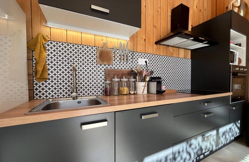 Salon-de-Provence Casa | Gorgeous home in Salon-de-Provence with WiFi