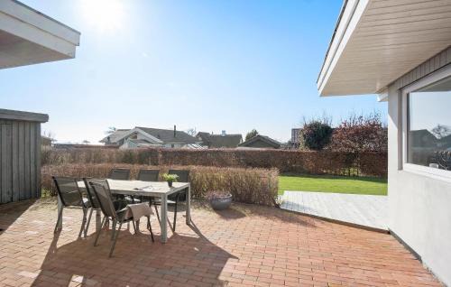 Næs Casa | Gorgeous Home In Assens With Kitchen