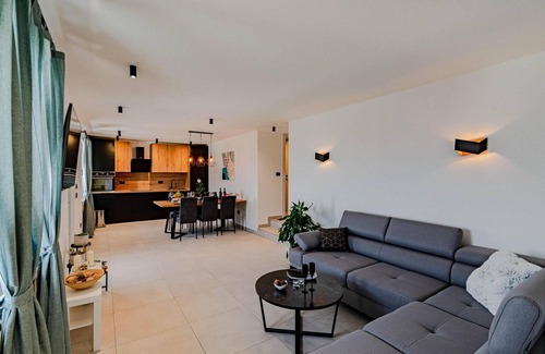 Prigradica Casa | Preciosa casa en Blato con WiFi