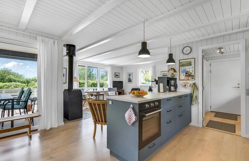 Hvidbjerg Strand Casa | Hermosa casa en Børkop con cocina