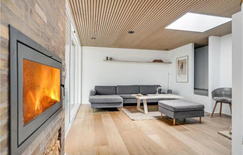 Bryrup Casa | Gorgeous Home In Bryrup With Kitchen