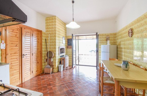 Carano Casa | Preciosa casa en Carano con cocina.
