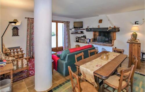 Curnier Casa | Gorgeous Home In Curnier