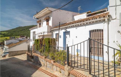 El Colmenar Casa | Gorgeous Home In El Colmenar With Wifi